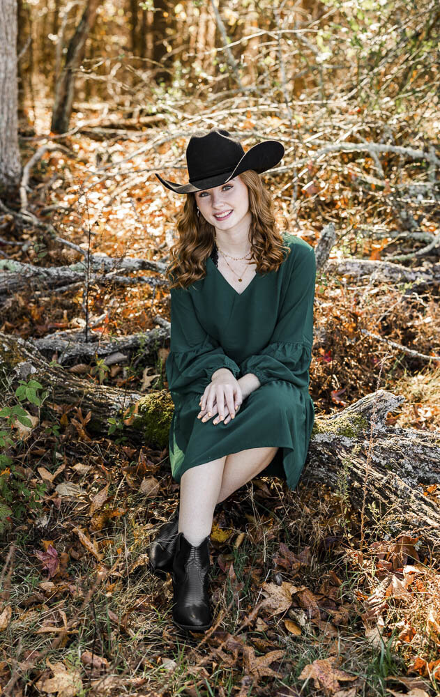 Piper at Family Farm - Senior Photography - Lydia McRae Photography -23