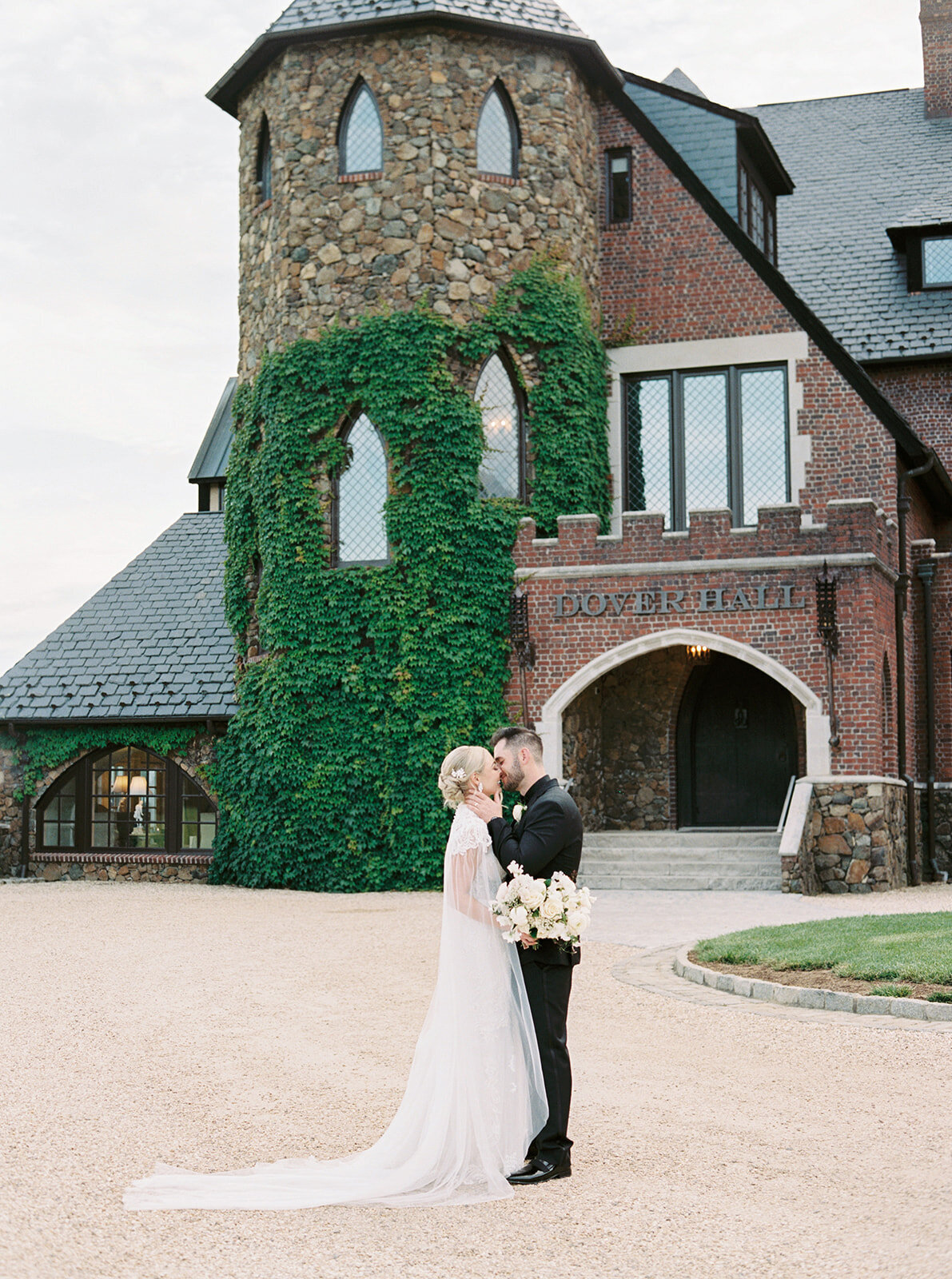 Dover_Hall_Virginia_Wedding_Photographer_Natalie_Jayne_Photography_-06