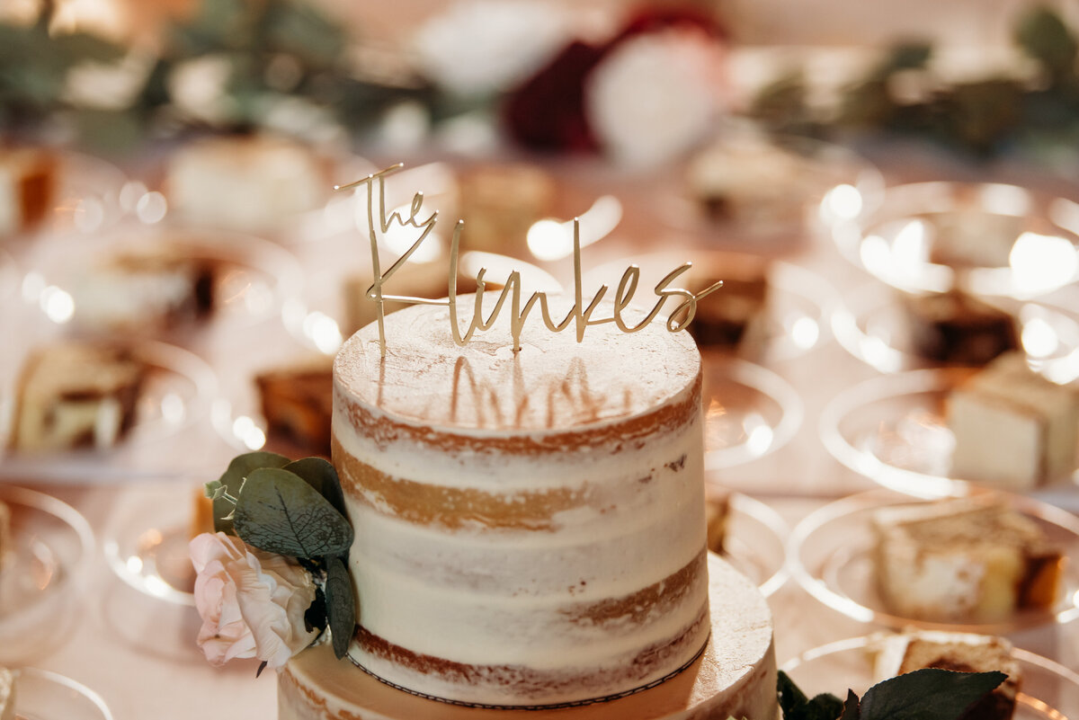Vesper-and-Vow-Bemidji-Minnesota-wedding-and-elopement-photographer-coordinator-planner-elegant-boho-cake