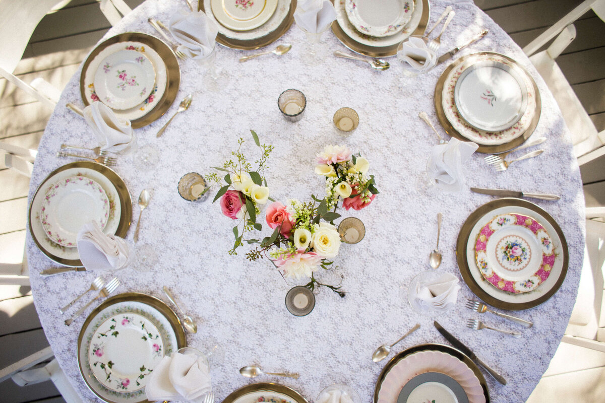 Afternoon tea parties, dinner parties, luxury picnics and weddings for hire in Henley,  Maidenhead, Marlow, Windsor, Reading, Slough, Twyford and surrounding areas.