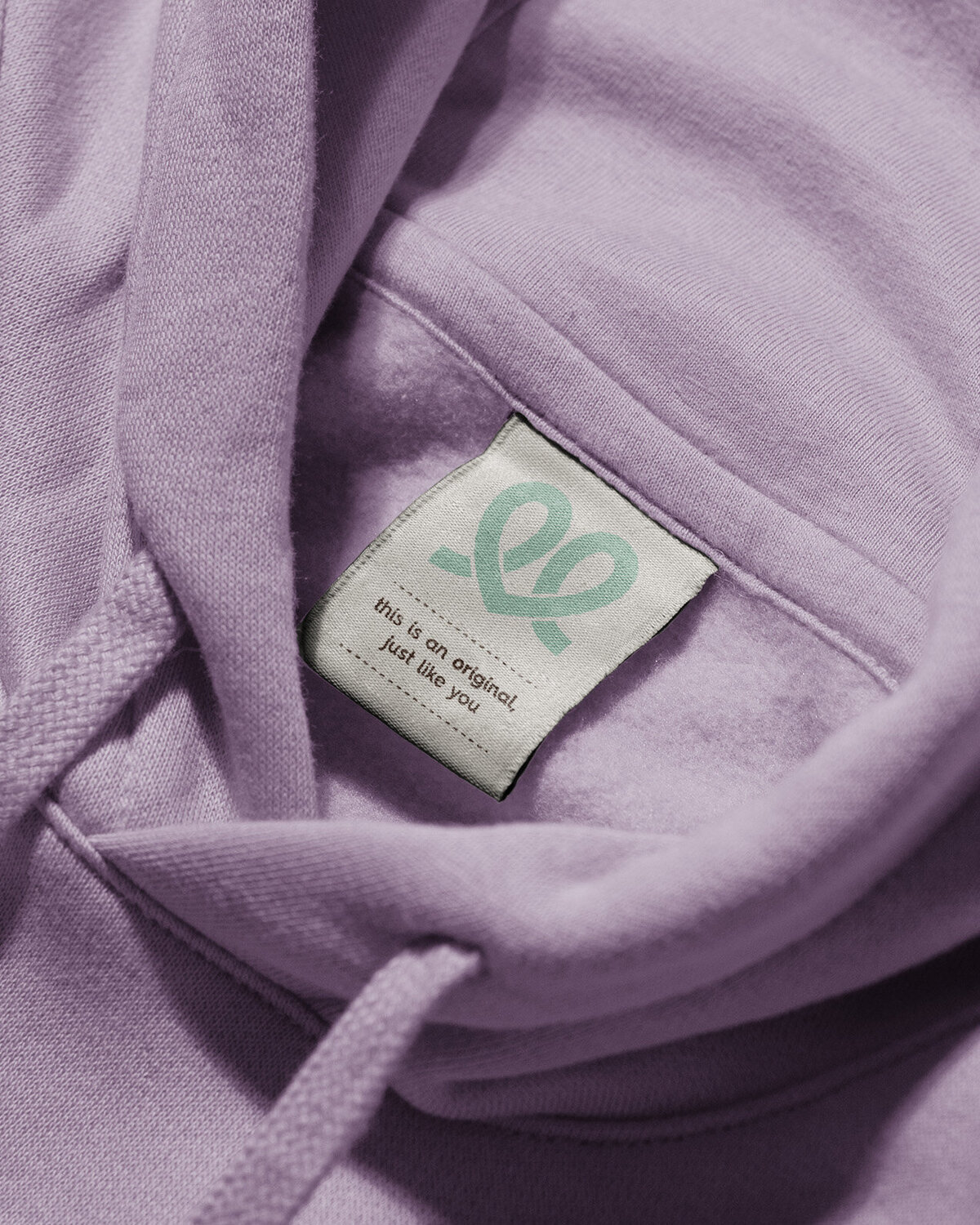 Duurzaam kledinglabel in Luna & Lore hoodie