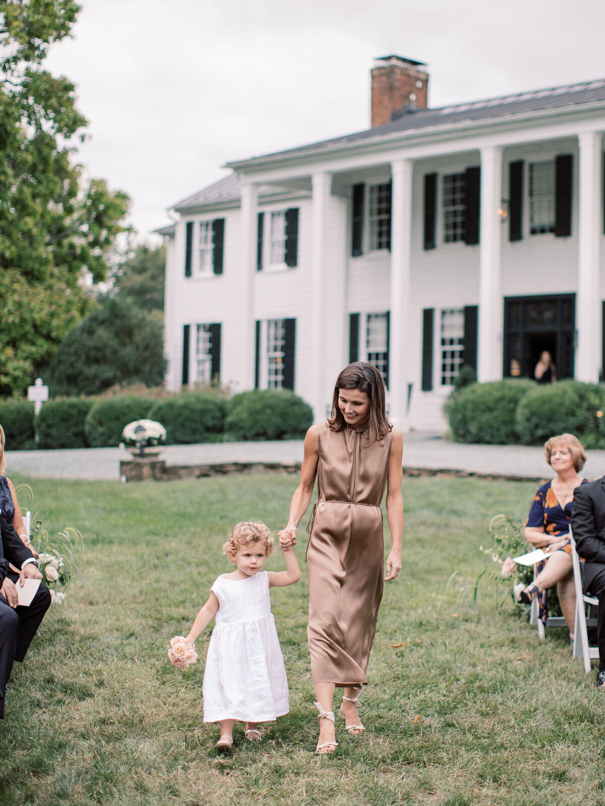 Vicki Grafton Photography Clifton Inn Charlottesville VA Fine Art Modern Film Photographer Luxury Martha Stewart Bride Destination East Made Event Co Mallory Joyce Florals 54