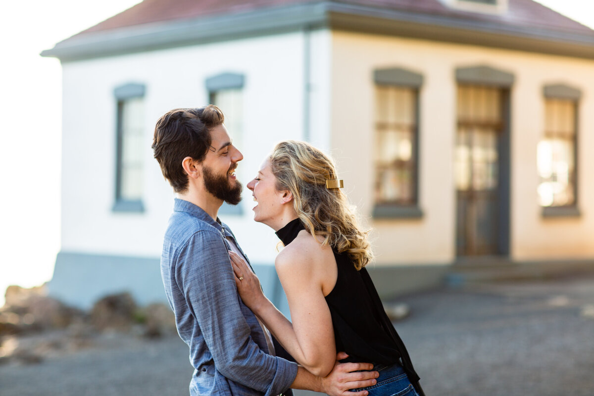 013-engagement-session-san-juan-island-la-vie-photo-lime-kiln-lighthouse-west-side