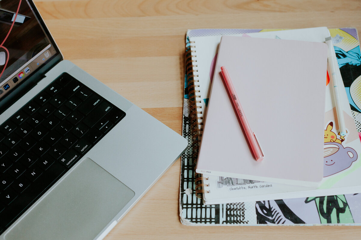detail-photo-laptop-notebooks-pens-for-brand-session-villa-heights-charlotte