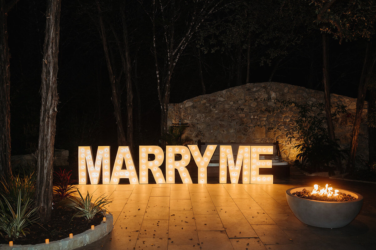 How to propose Austin Marry Me marquee