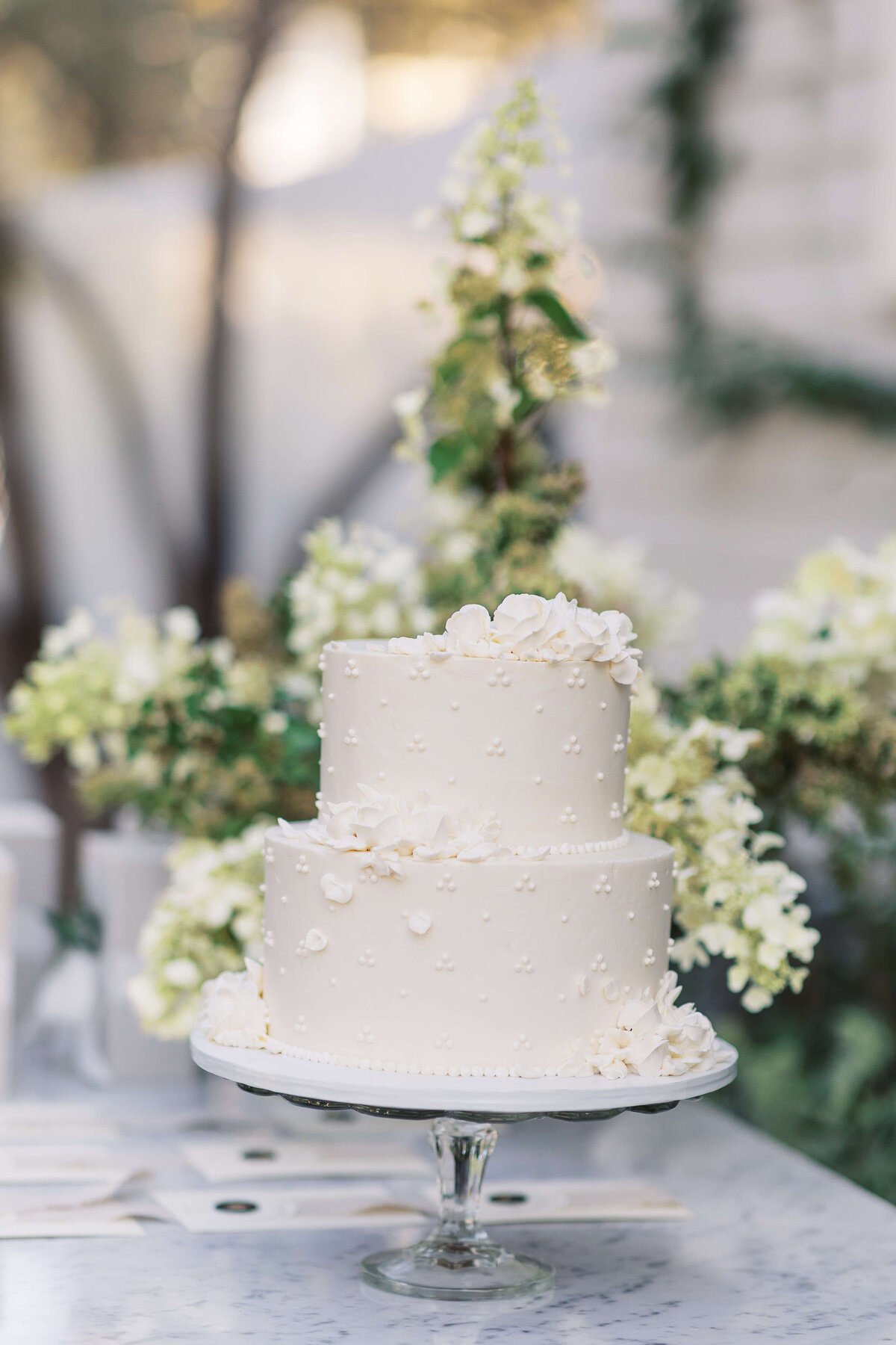 Classic wedding cake for intimate wedding.