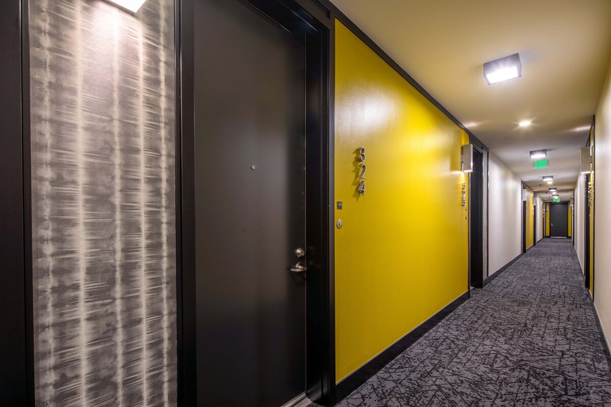 GS_LC_Ph_V_Hallway_V