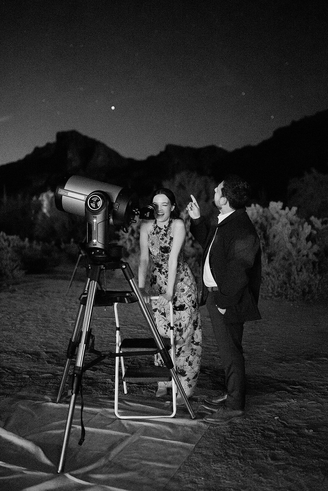 phoenix-wedding-couple-stargazing