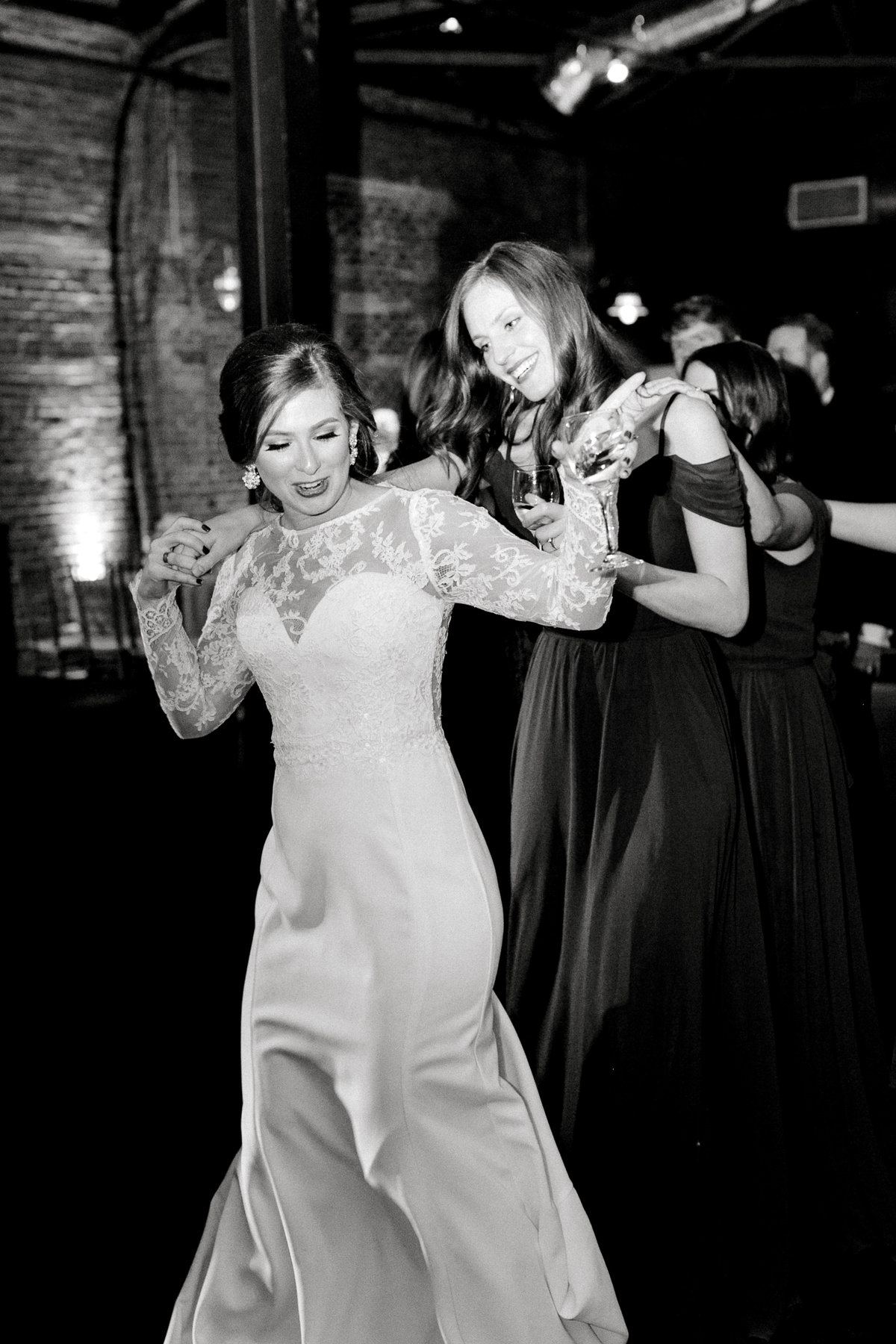 107_Serena & Hunter Wedding_Lindsay Ott Photography