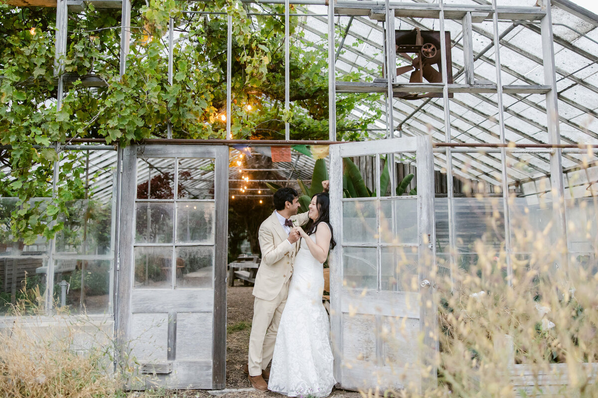 Neutral-Garden-Wedding-Dos-Pueblos-Orchid-Farm-Megan-Rose-Events24