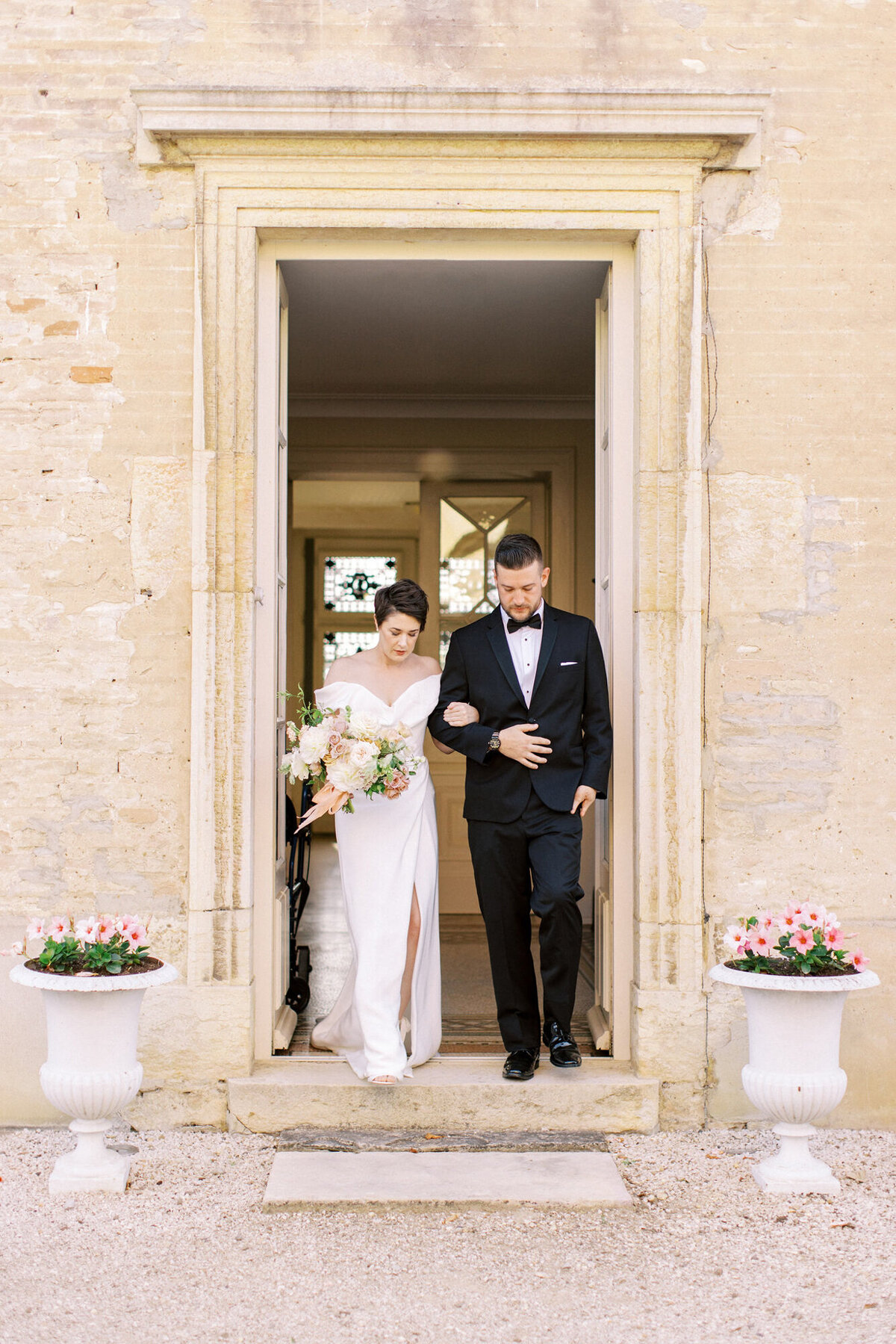 Maïlys Fortune Photography Husband Wife Wedding Weddings Photography France Switzerland Italy Timeless Dreamy Imagery Bilingual French English Destination Weddings Destination Wedding Provence French Riviera Paris Lake Como Tuscany78