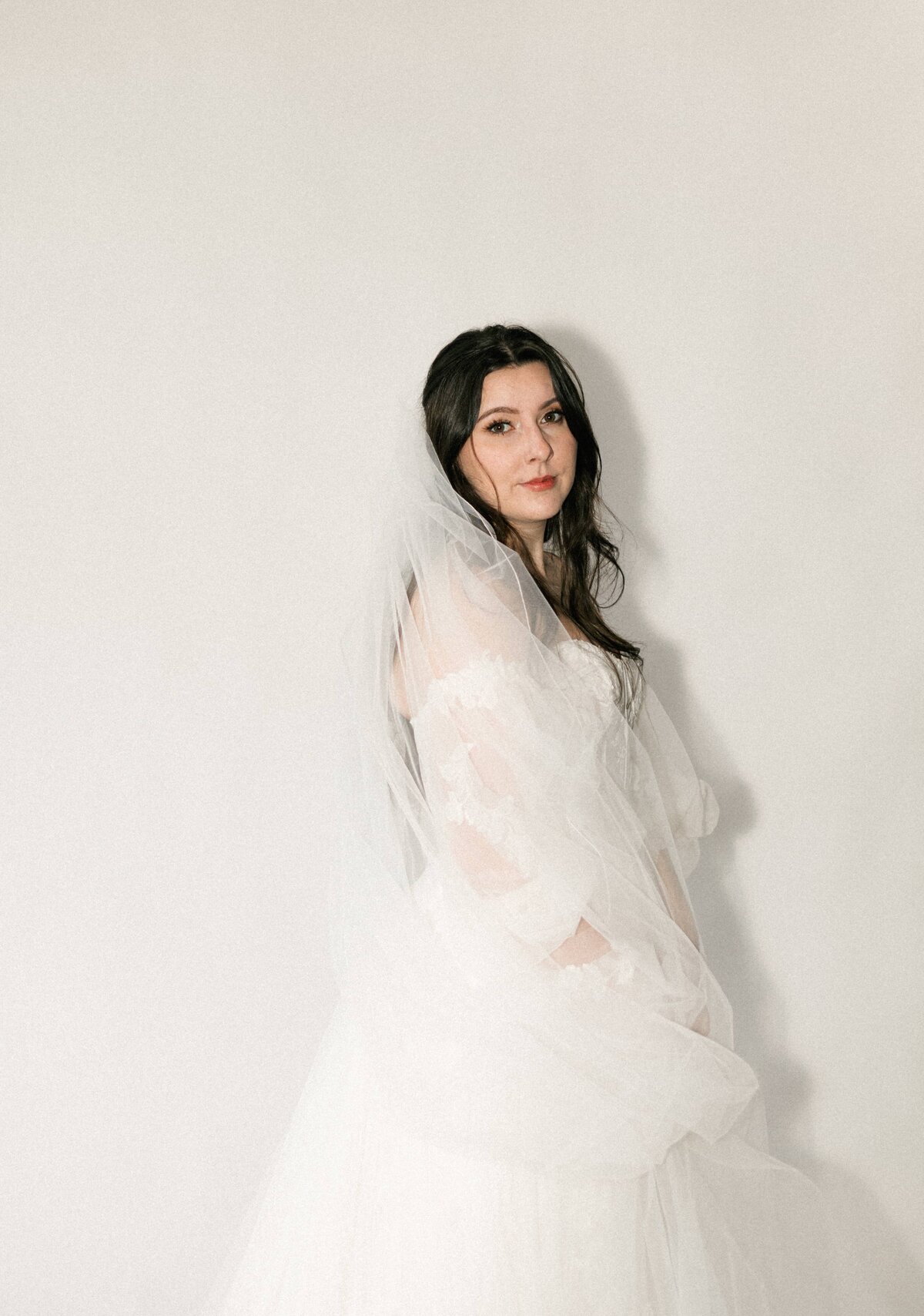 Editorial NYC wedding photo without the cringe