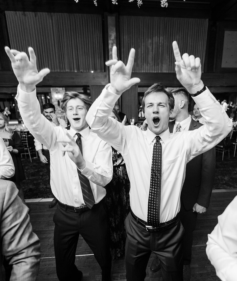 stein-eriksen-lodge-july-summer-park-city-mountain-wedding-pepper-nix-2212-2292bw