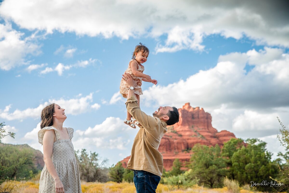 Family_Photographer_in_Sedona_AZ_Danielle_Holman_Photography_Bell Rock_0010