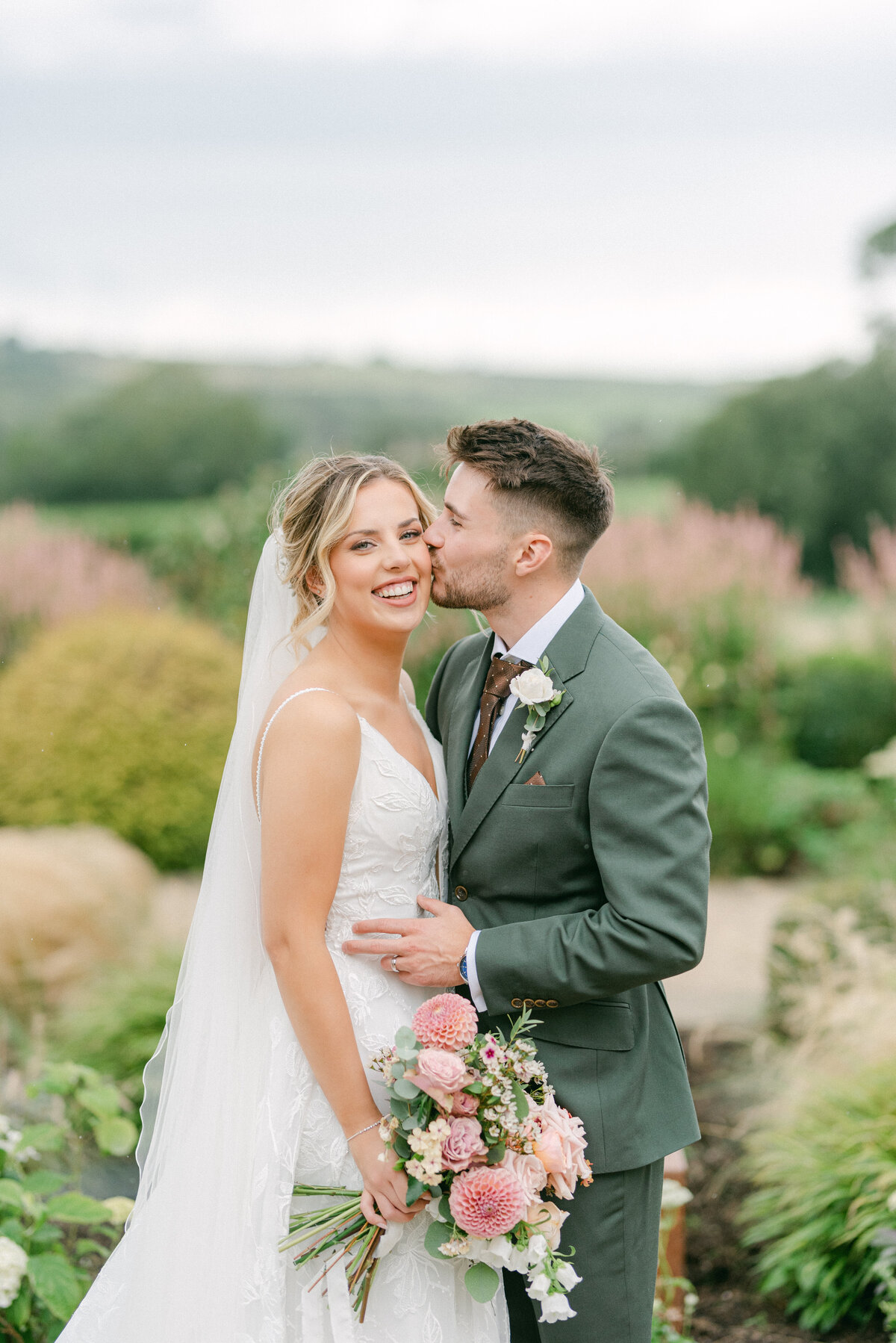 annieandross-megandaisyphotography-11