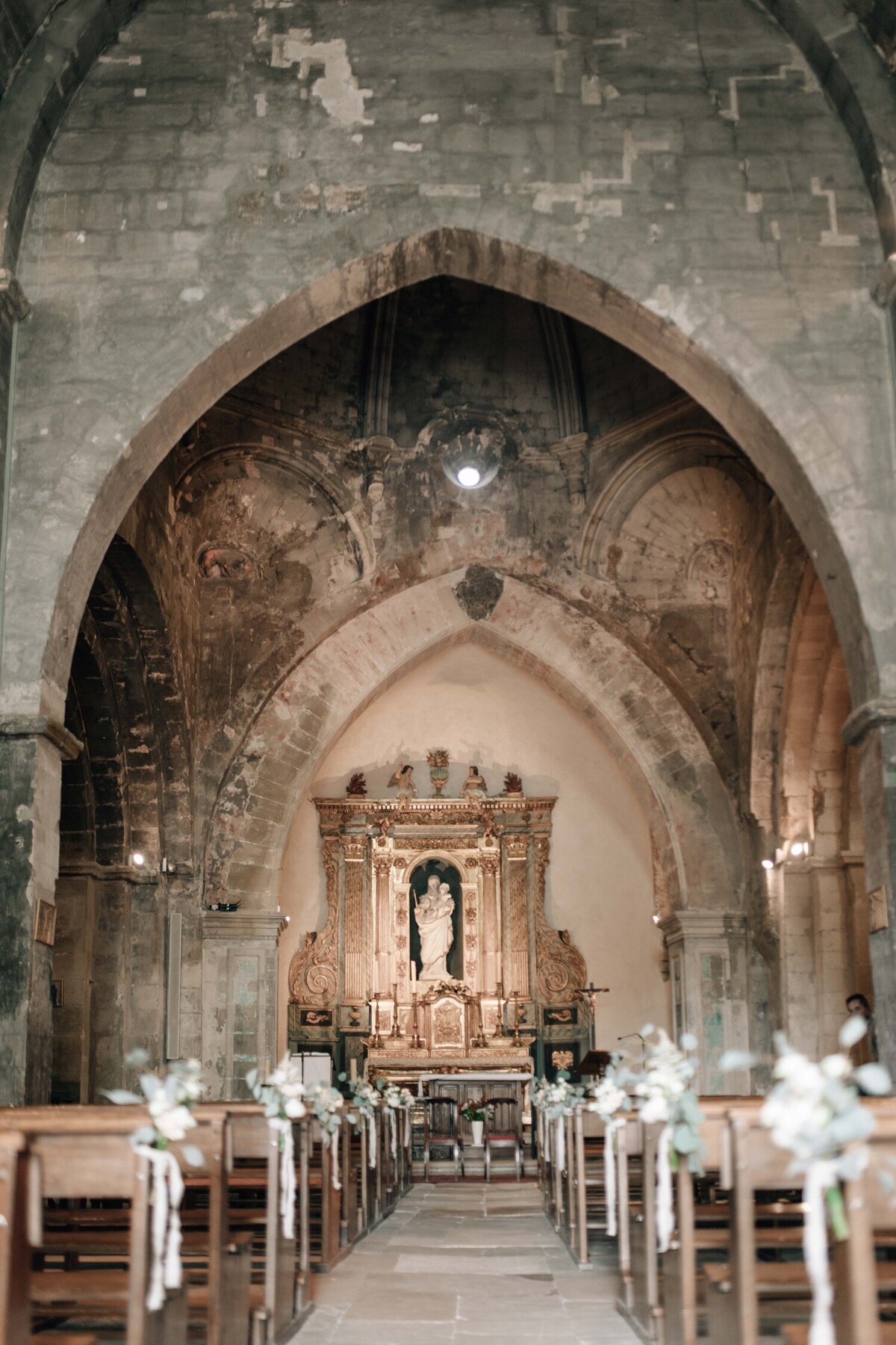 022_Bastide_de_Gordes_Luxury_Wedding_Photographer-23