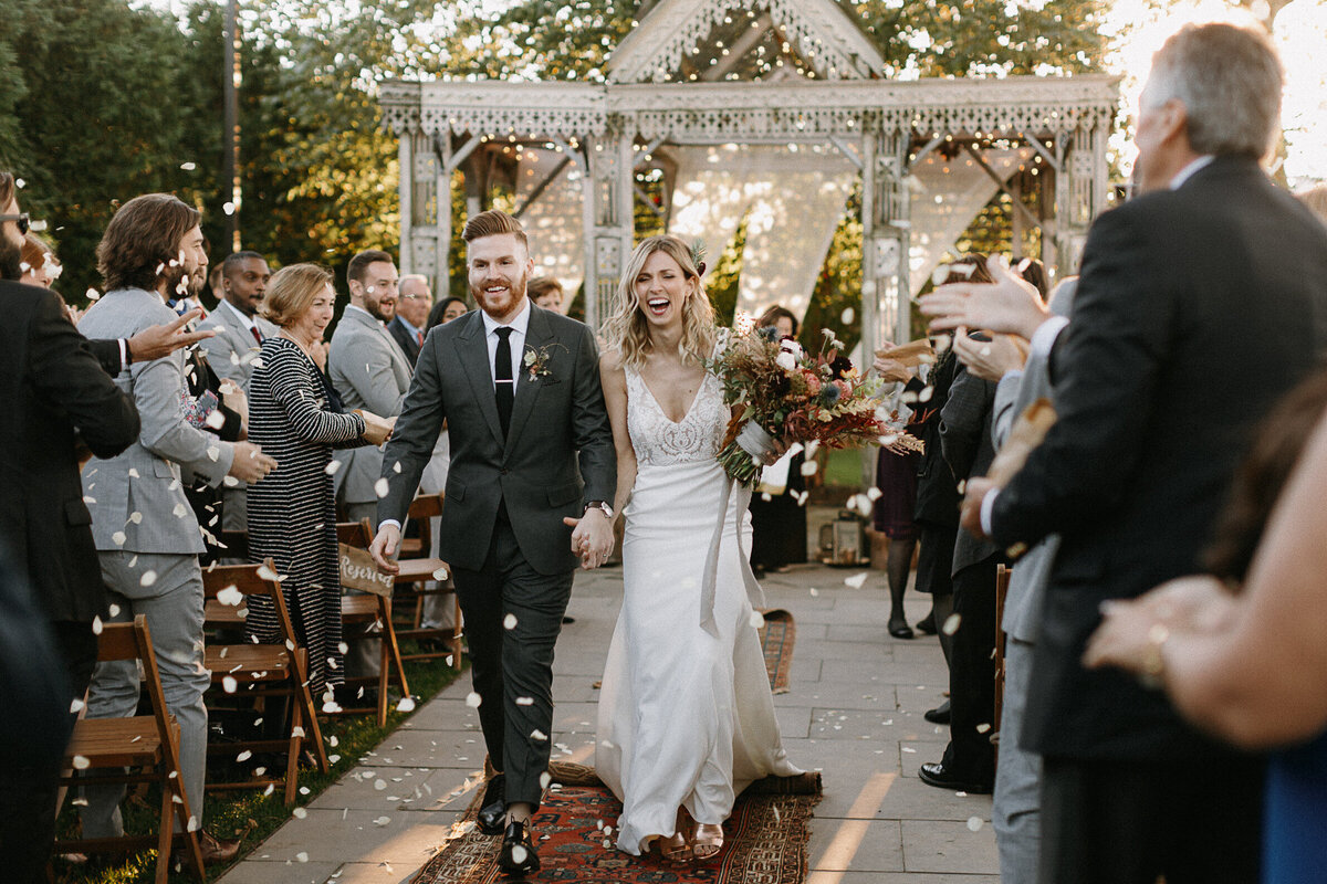 Garden-Inspired-Natural-Outdoor-Wedding-Terrain-at-Styers