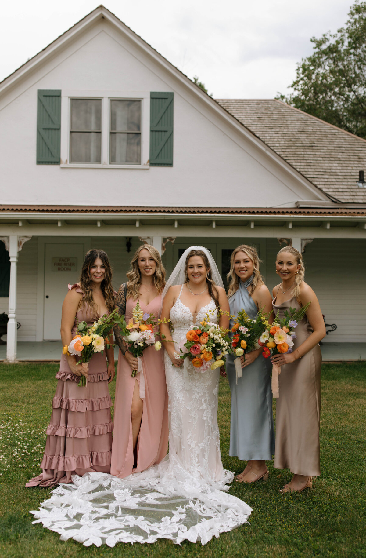 Gabby Rhodes is a wedding photographer based in Northern Colorado