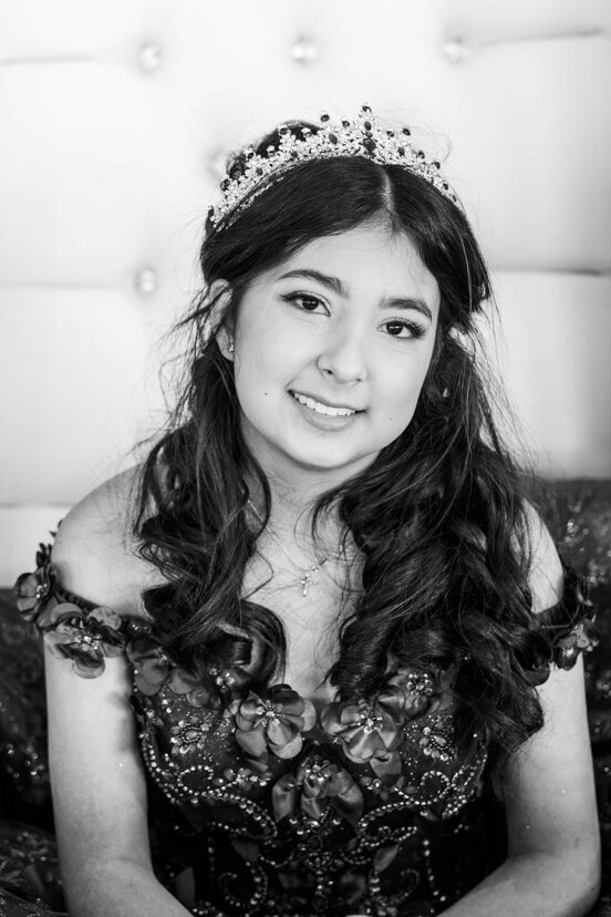 quinceanera-girl-crown