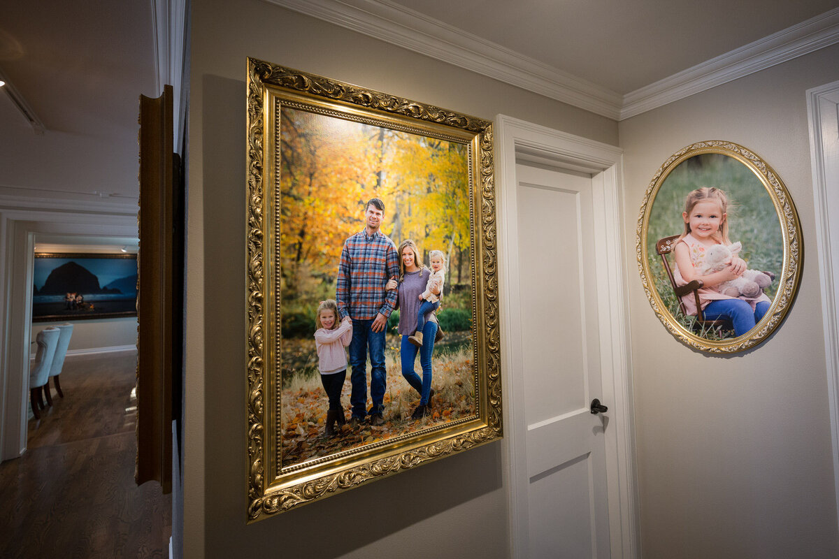 Canvases in rooms_16