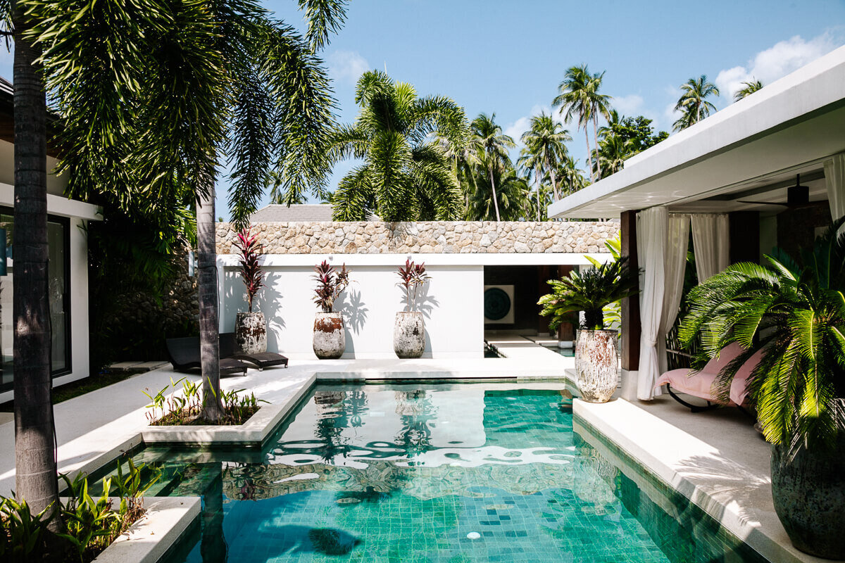 Discover Casa Orientale, a beautiful Balinese-style villa, surrounded by lush vegetation, near Mae Nam in Koh Samui Thailand.
