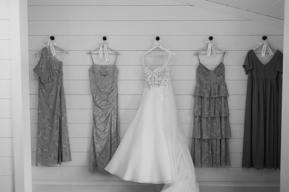 danielleandaaronsfarmhouseweddingkristinnicholephotography5