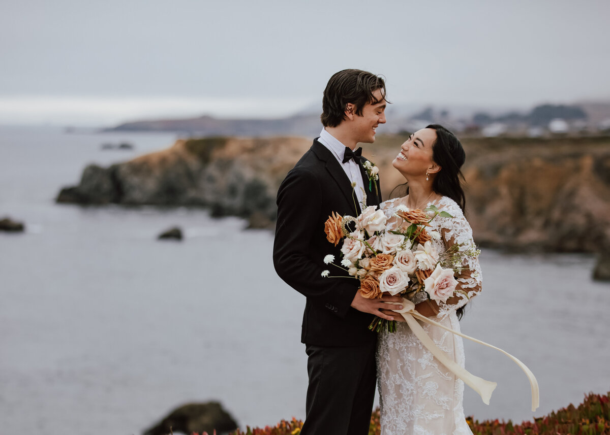 07312021_Chris+KaylaElopement_BodegaBayCA_AnjaJensenPhotography_21