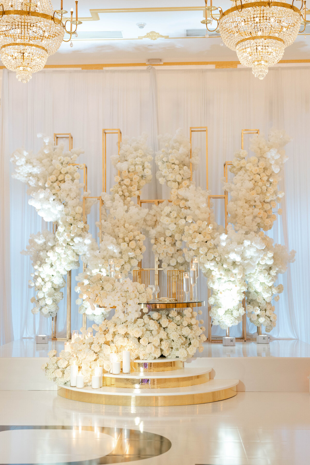 Premier-Events-Crystal-Plaza-25