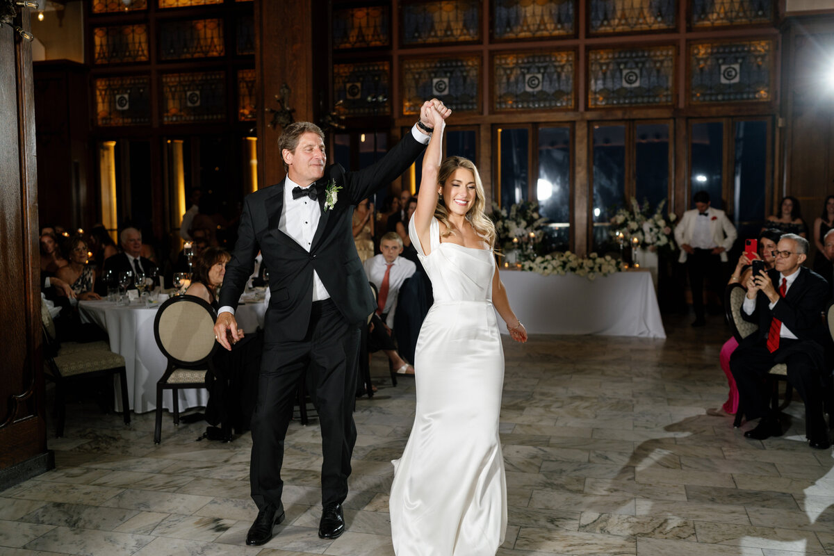 Aspen-Avenue-Chicago-Wedding-Photographer-Chicago-Athletic-Association-Simplicitee-XO-Design-Co-St-Mary-of-the-Angels-Church-Anomalie-Beauty-Timeless-Vogue-181