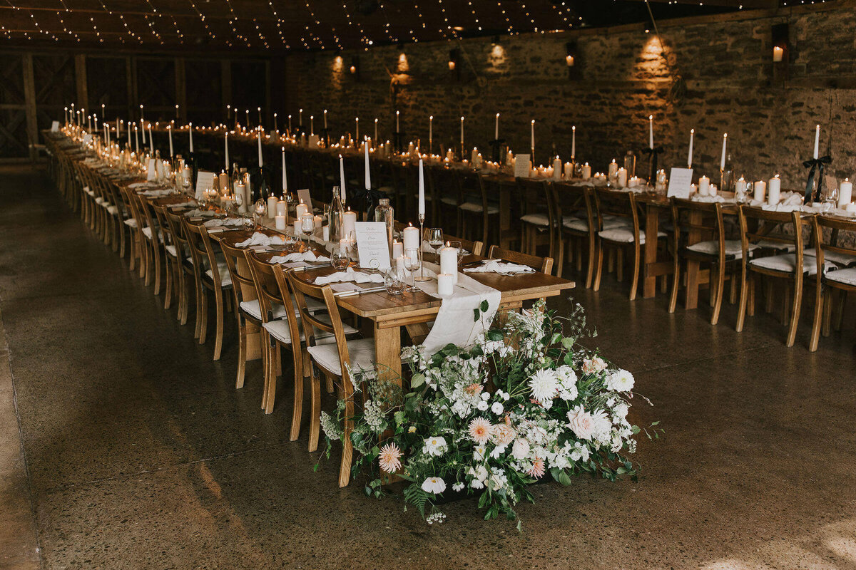 Issy-and-Bella-Floral-Design-Wedding-Florist-Herefordshire-Dewsall-Court-N-Z68