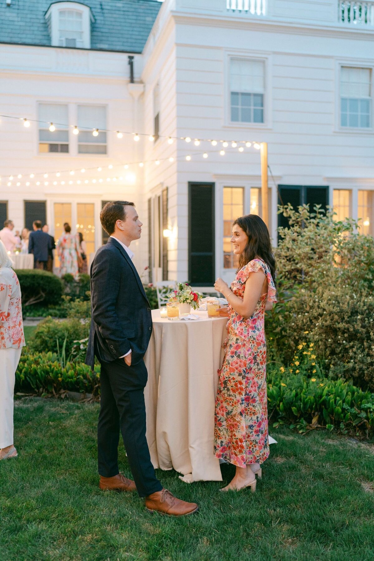 cocktail-hour-garden-new-canaan-ct