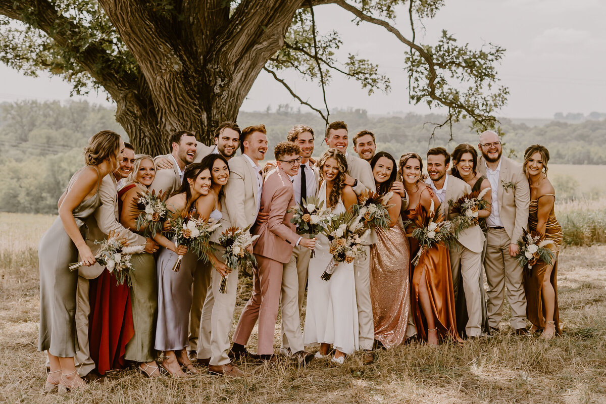 boho-outdoor-wedding-party-iowa-storyteller-collective-photo-co