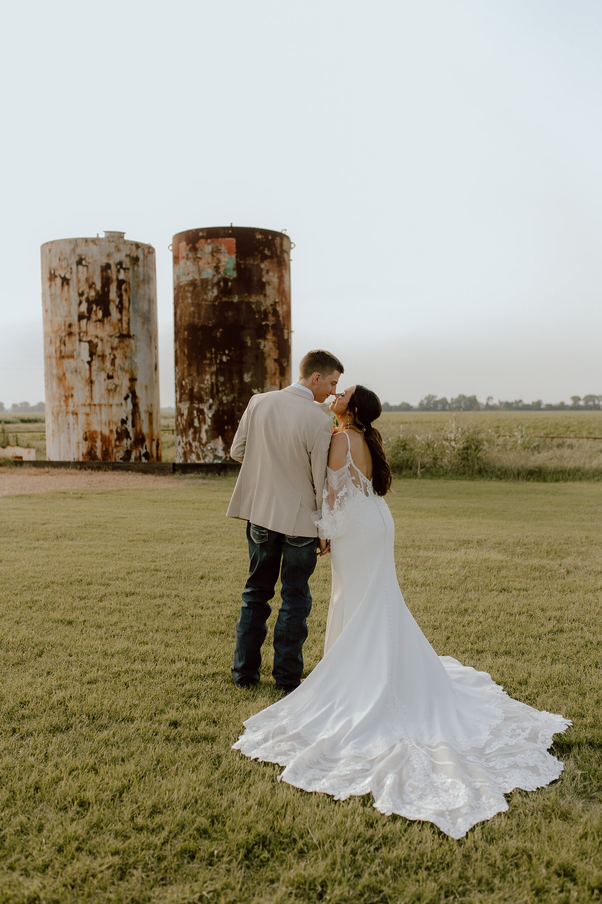 Dreamy and natural light wedding portraits at The Gin at Hidalgo Falls.