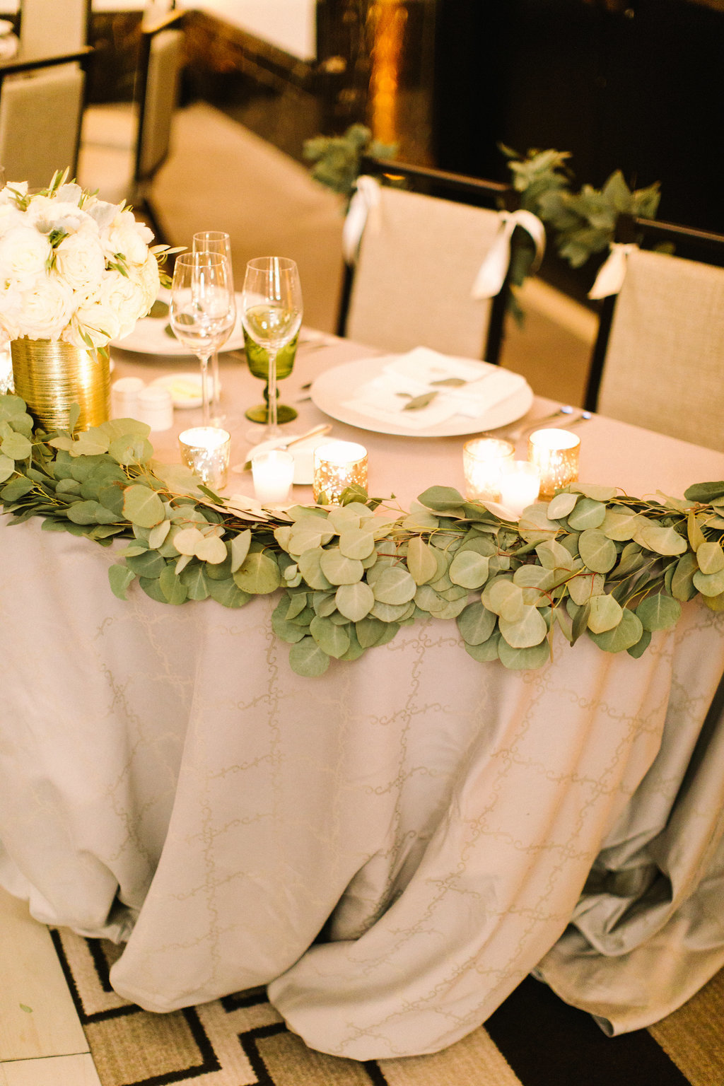 Langham Chicago Wedding WIth Elevated Centerpieces_31