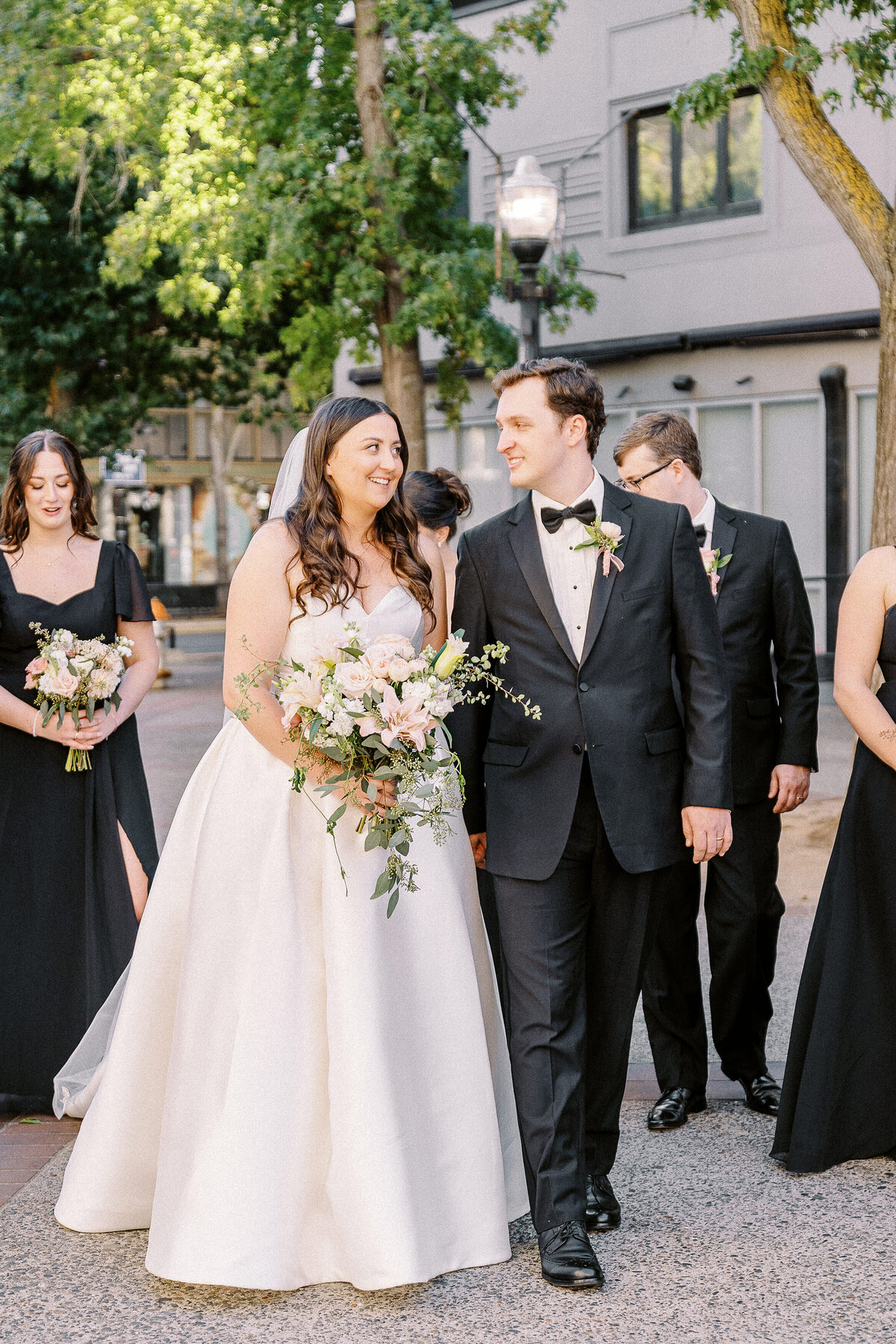 downtown-sacramento-firehouse-wedding-030