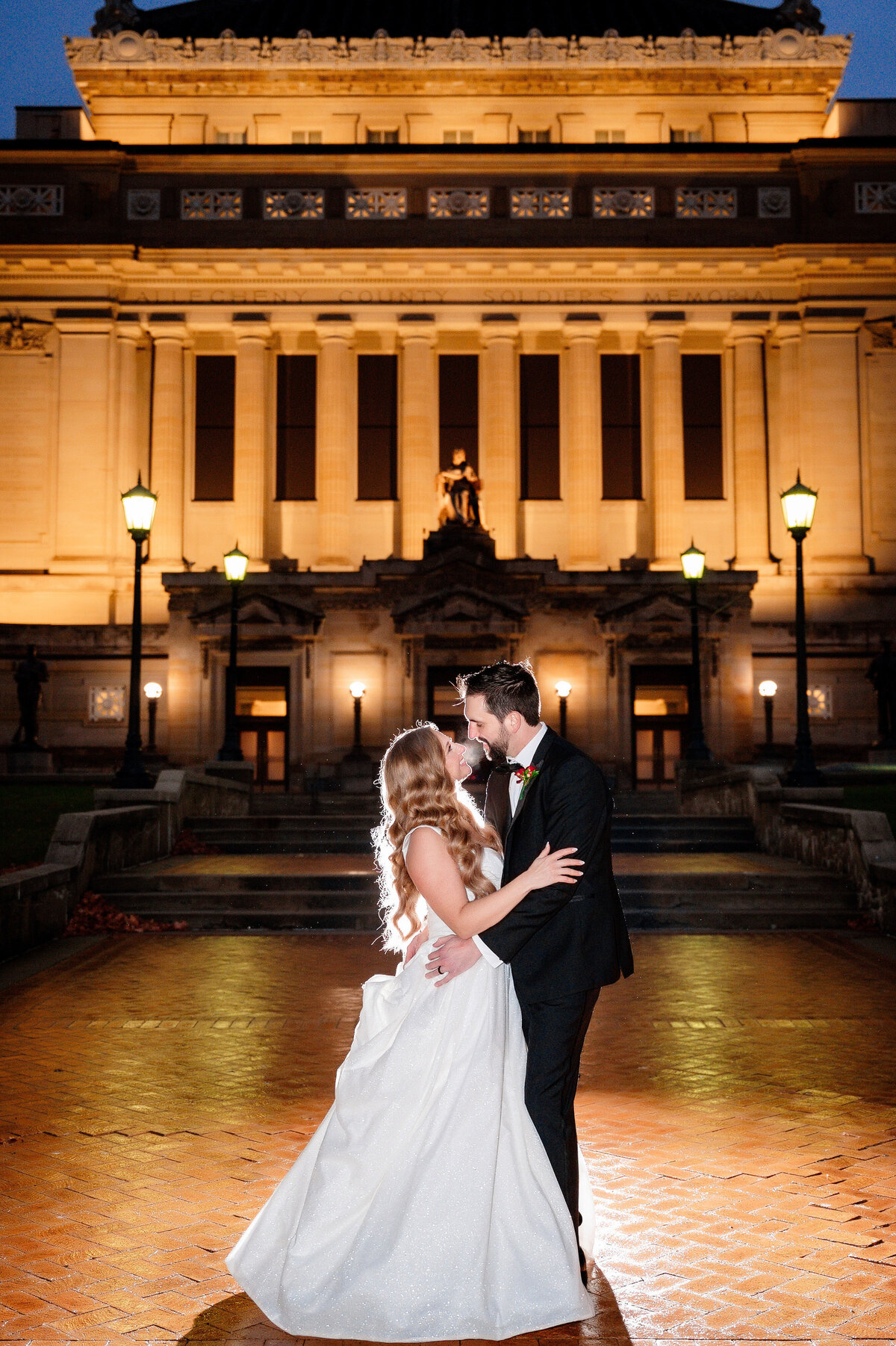 wedding pictures from soldiers and sailors memorial hall pittsburgh
