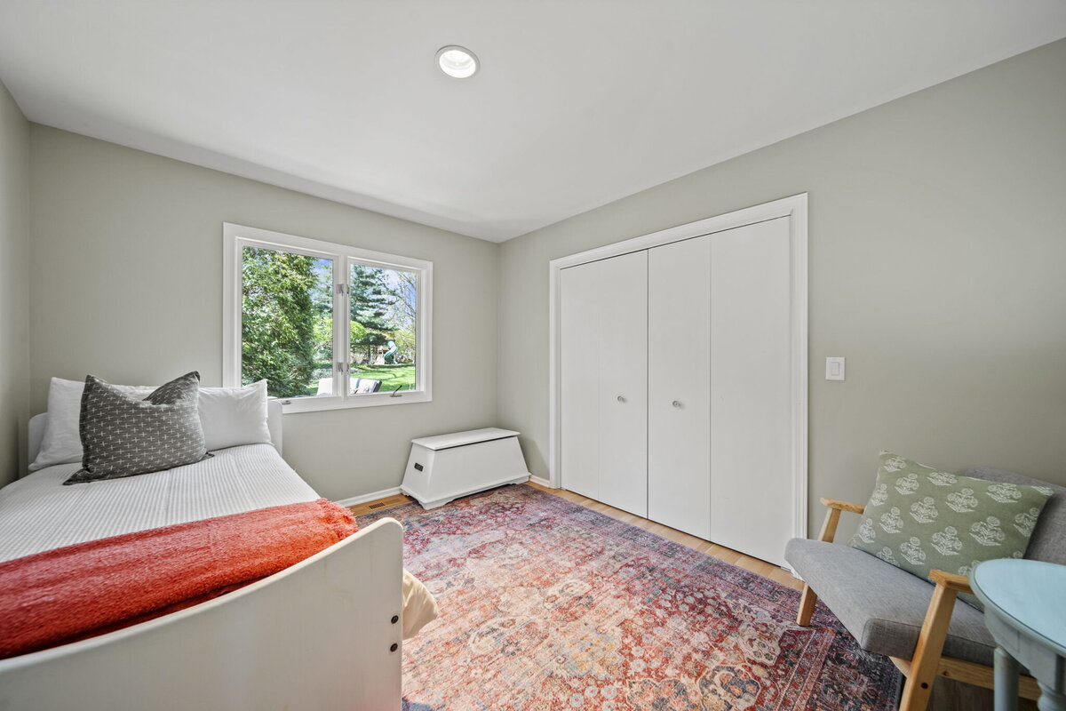 50-web-or-mls-A7402282