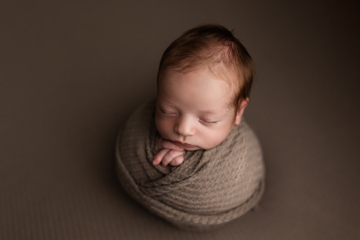 NW Arkansas newborn photographer, newborn photography near me, newborn portraits in NW Arkansas