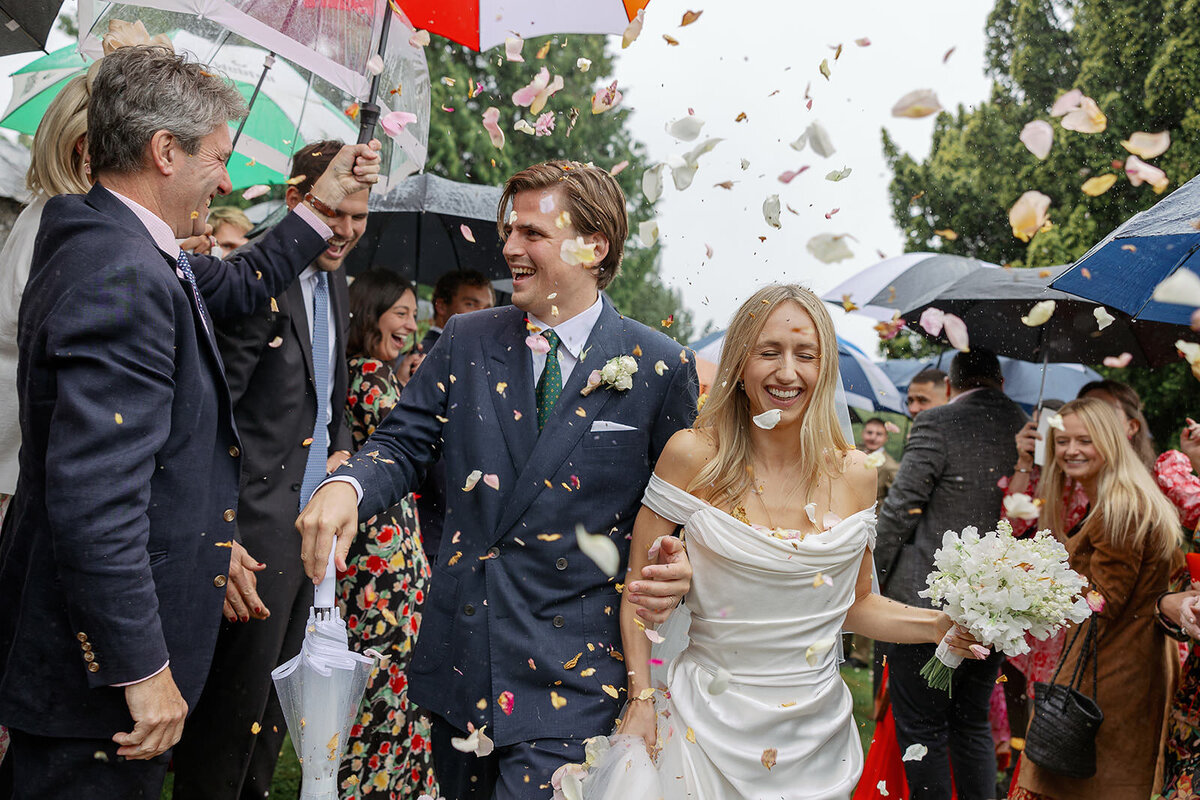 Summer-Estate-Wedding-In-English-Countryside20