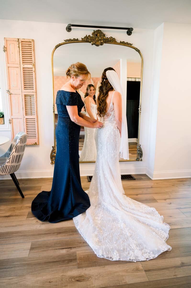 Kayla-Turner-Venue-5126-Oswego-Wedding-15