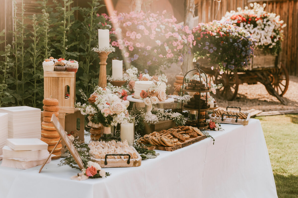 Cake table designed by Kelsey Wallace McCrary from My Beloved floral in Nampa, Idaho