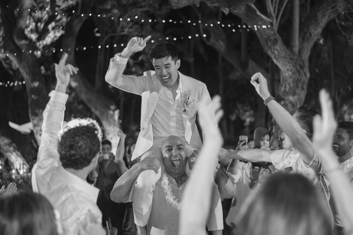 four_seasons_resort_oahu_ko_olina_wedding_picture_135