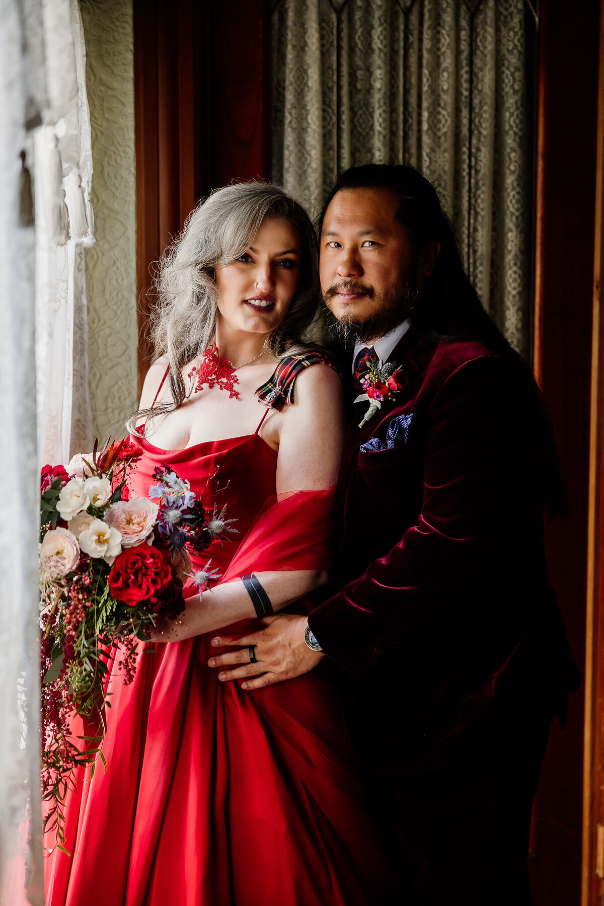 ArcherInspiredPhotography-SiobhanandDavidWedding-WinchesterMysteryHouse-CouplePortraits-53