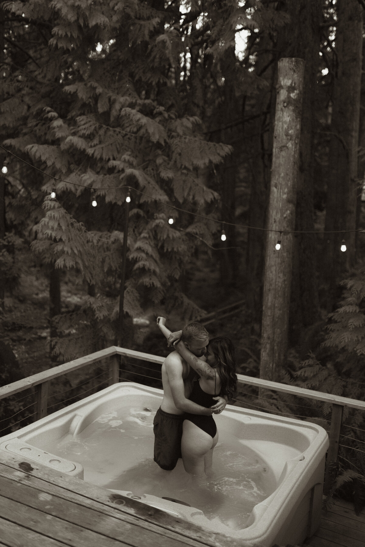 casualcouplesinhomesessionkansascityphotographer-78