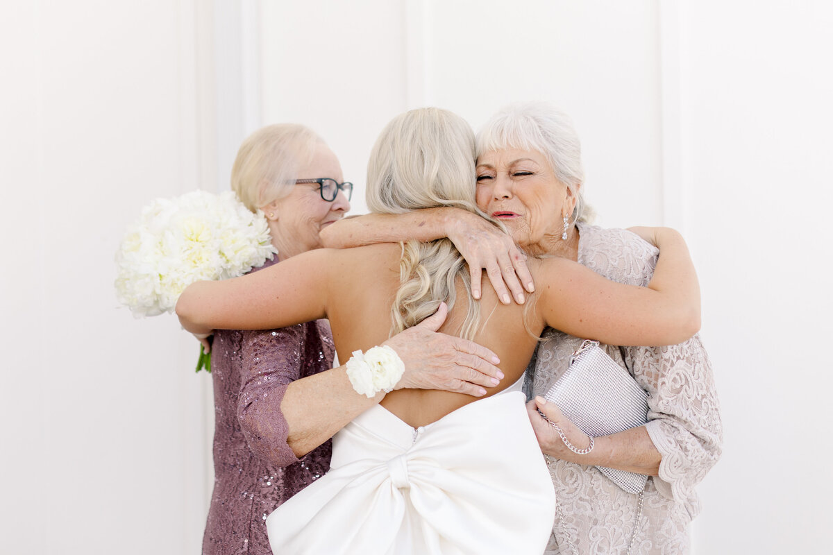 Hannah-and-Kyle-Wedding-Preview-Emily-Nicole-Photo-70
