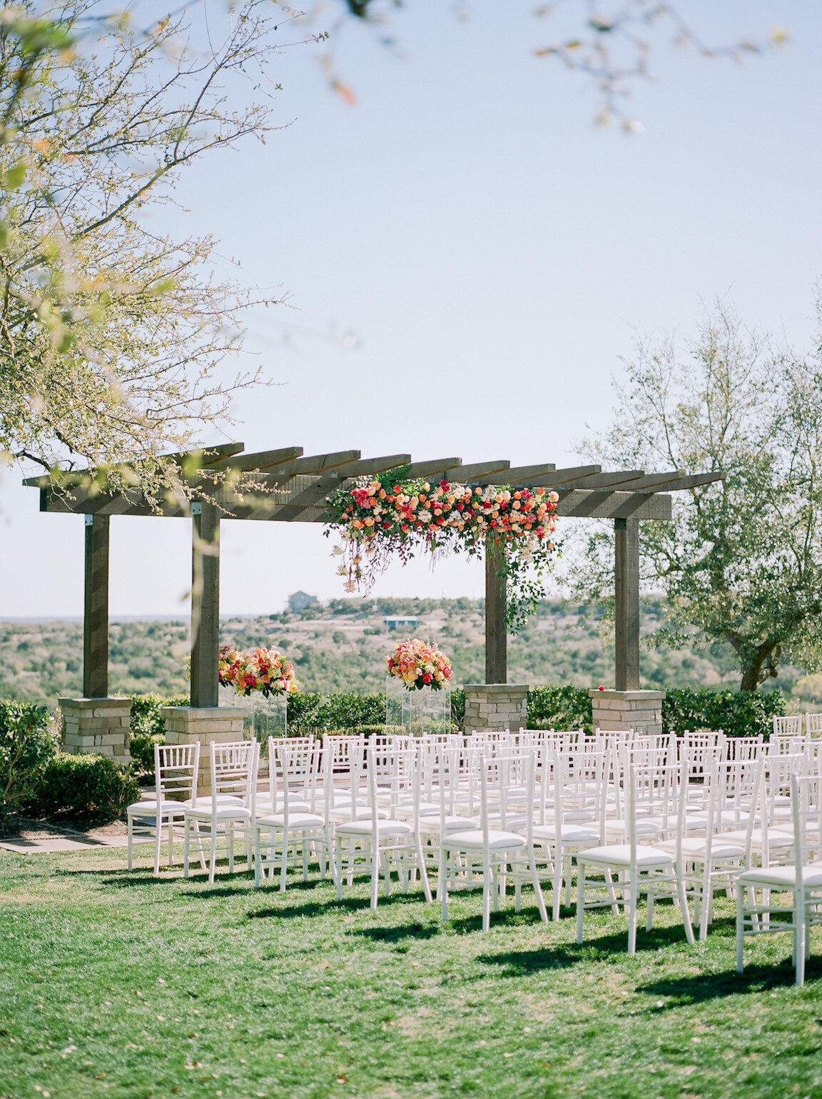 Canyonwood Ridge wedding venue with sweeping Hill Country views and oak trees