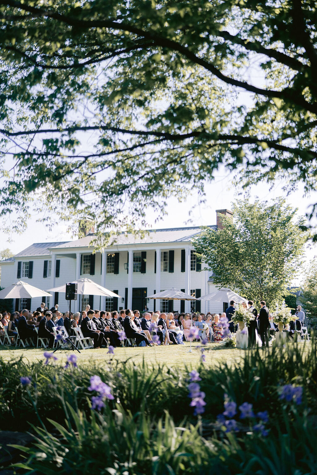 NikkiSanterre_EastCoastLuxuryWeddingPhotographer_CliftonInnWedding_Sky&Ryan-562 (1)