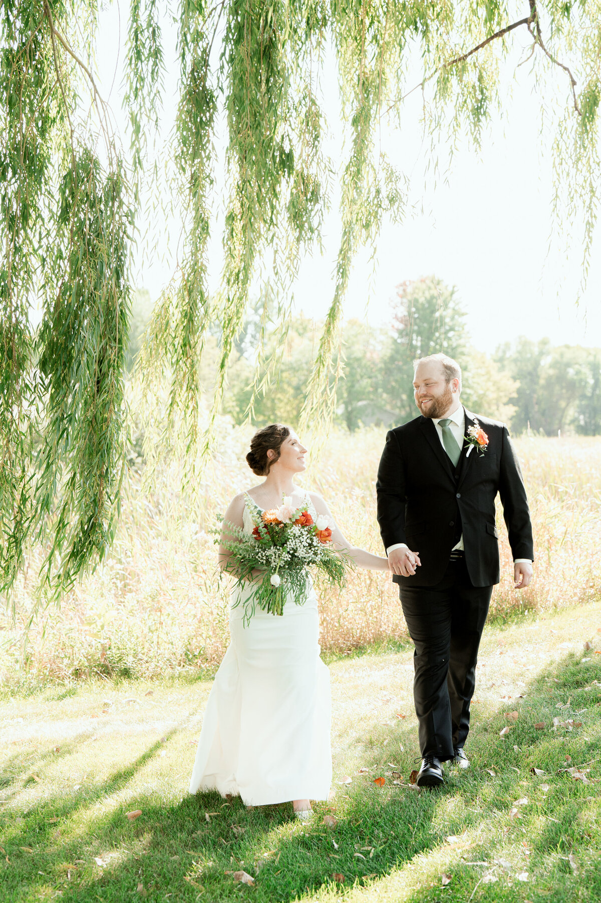 9611-Wedding at The Grands at Mulligans in Sartell Minnesota- Wedding Photographer Nicole Hollenkamp