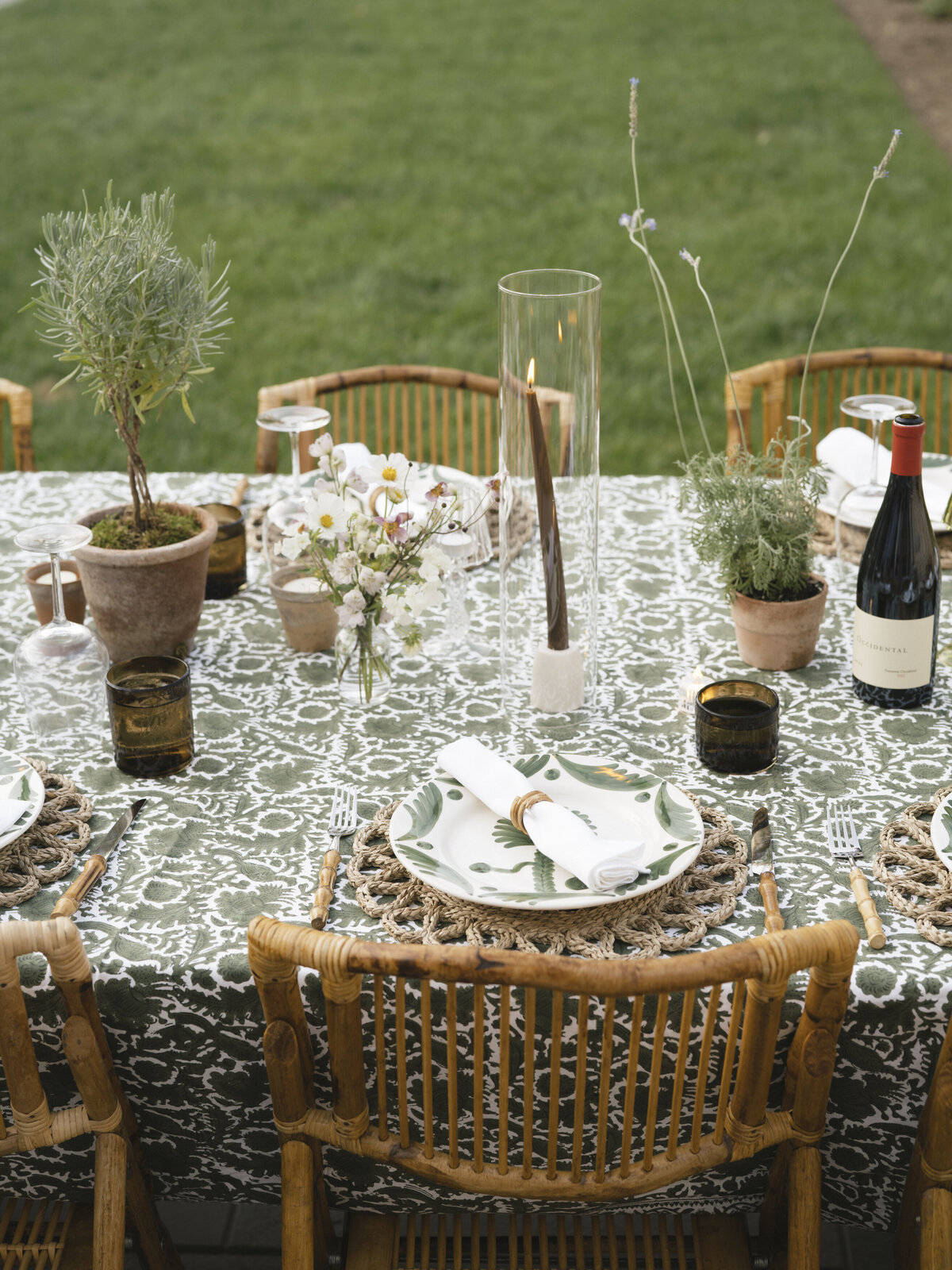 Marthas-vineyard-wedding-planner-kg-events-design-luxury-destination-weddings-private-events-corporate-events-edgartown-ma-event-designer-outdoor-tented-wedding-reception-island-wedding-vogue-wedding-pohogonot-160