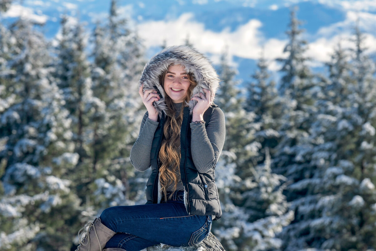 Redway-California-senior-portrait-photographer-Parky's-Pics-Photography-Humboldt-County-Snow-session-Mountain-top-Monument-Mountain-Rio-Del-Ca 1.jpg